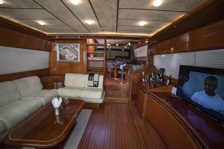 gallery-646dc03e7e2d5