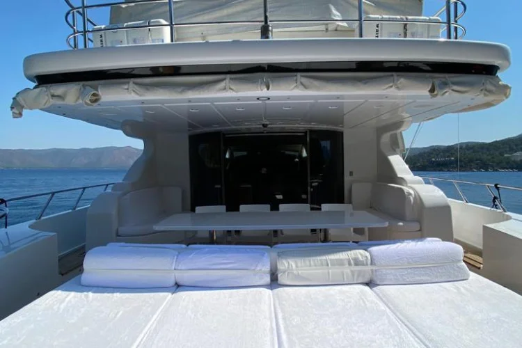 gallery-646dc13e7d1a3