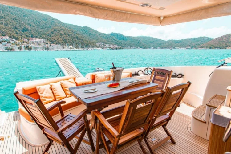 gallery-646dc2e056207