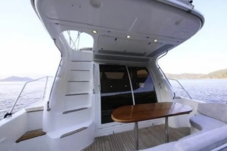 gallery-646dc54c3a178