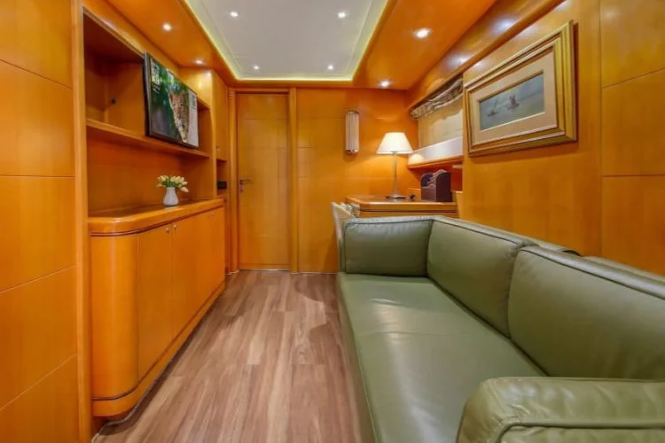 gallery-646f30acc635a