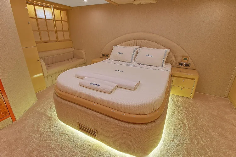 gallery-646f375270e1d