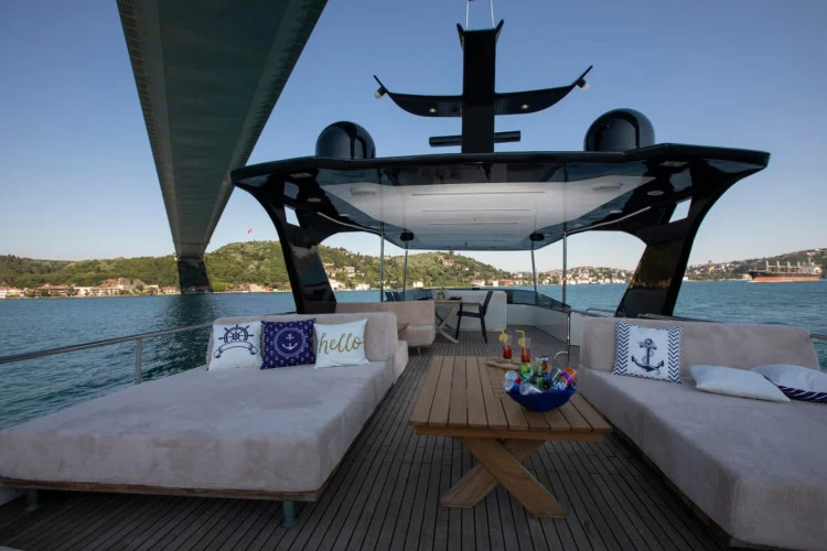 gallery-646fe4059be9b