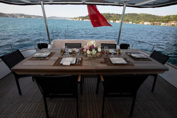 gallery-646fe43a767bd