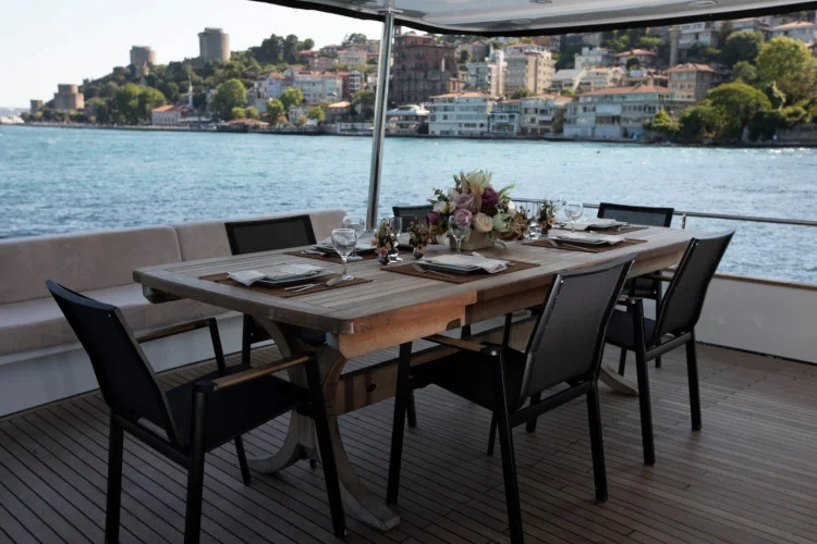 gallery-646fe44500b31