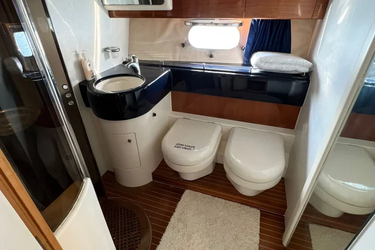 gallery-64706e24a2592