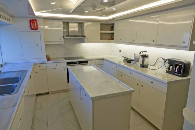 gallery-64710afe65113