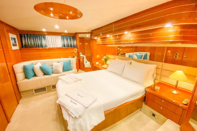 gallery-64710c602cf9e