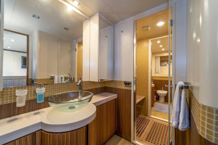 gallery-64747a621b6ef