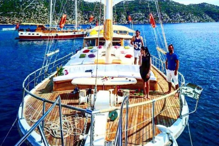 gallery-6486c7690aa3a