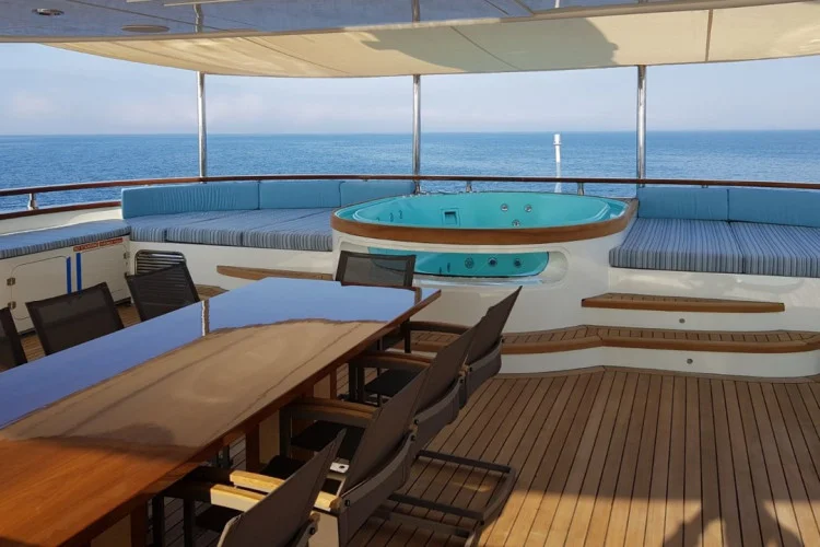 gallery-649176aeb8cf8