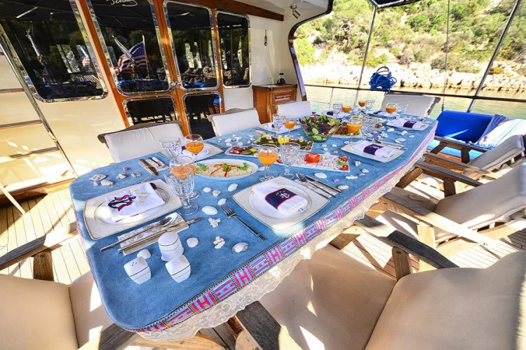 gallery-6492ce8de1399